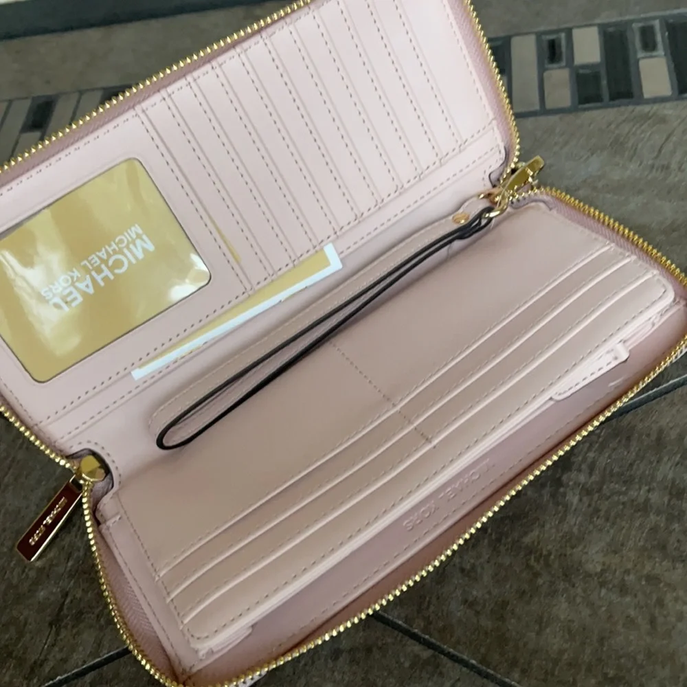Michael Kors Jet Set Travel Large Travel CONTINENTAL Wallet-Wristlet - Picture 9 of 16